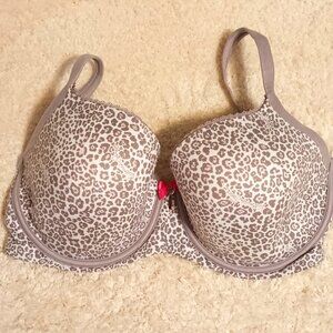 EUC ~ Victoria's Secret, Body by Victoria Lined Smooth Demi Bra (Size: 38DD)